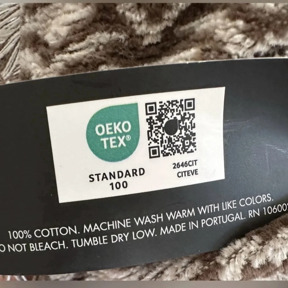 Tahari Cotton Hand Towels Set of 4 Tip Towels & Hand Towels NEW